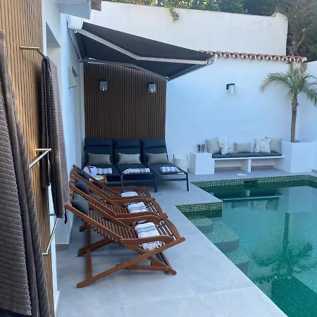 320 M2 Stunning 4 Bedroom And 4 Bathroom With Private Pool Walking Distance To Puerto Banus Marbella